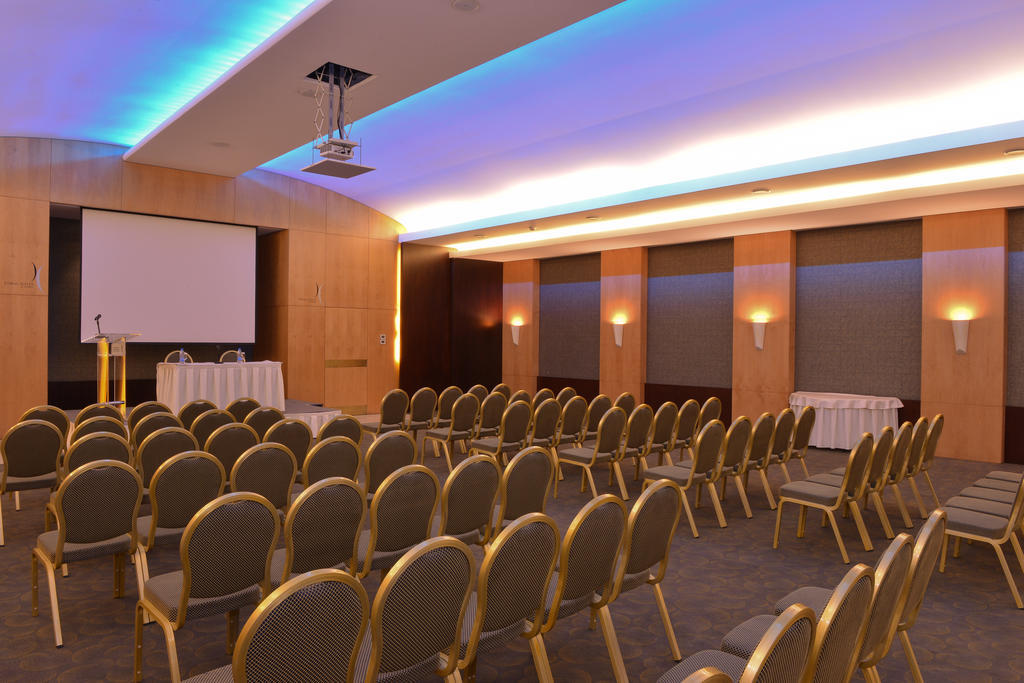 Coral Beirut Al Hamra Hotel Luaran gambar