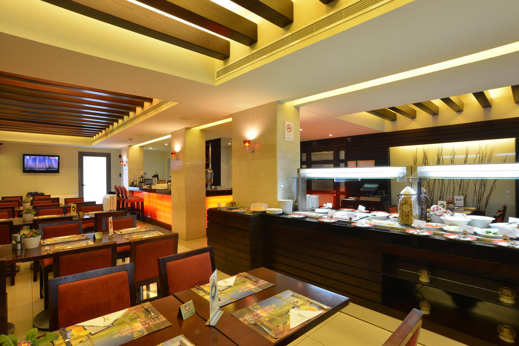 Coral Beirut Al Hamra Hotel Luaran gambar