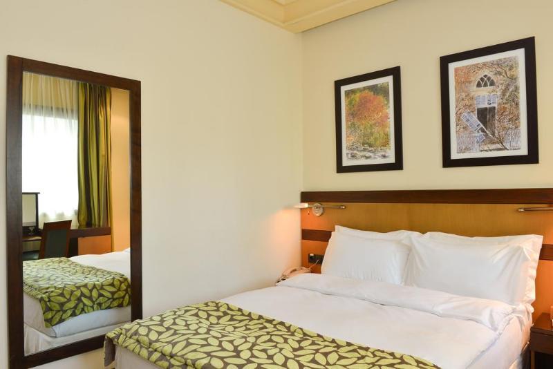 Coral Beirut Al Hamra Hotel Luaran gambar